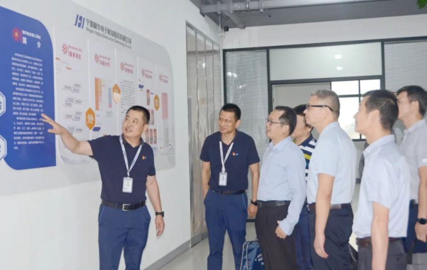 加強勞動(dòng)防護建設 夯實(shí)安全生產(chǎn)根基 | 省總工會(huì )蒞臨我司走訪(fǎng)調研(圖2)