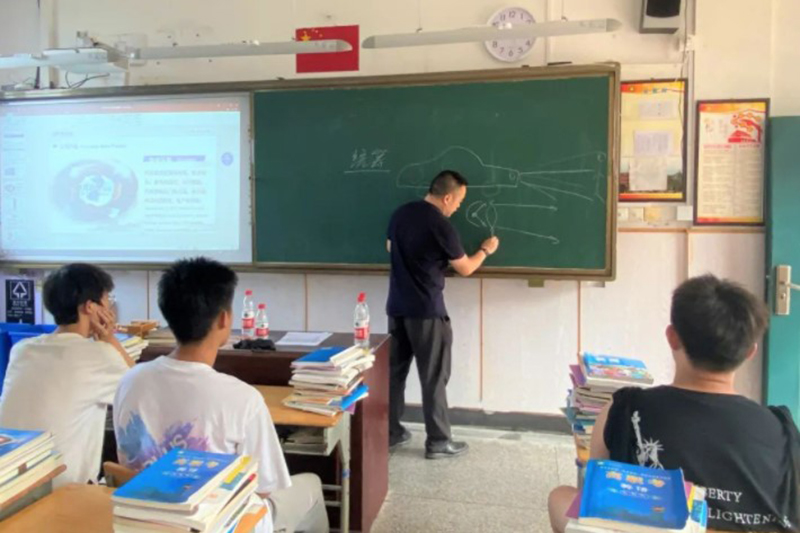 校企融合搭橋梁——工匠進(jìn)校上課啦！(圖4)