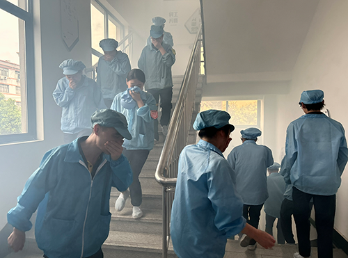 精華股份開(kāi)展2023年度消防逃生、應急救援演練活動(dòng)(圖6)