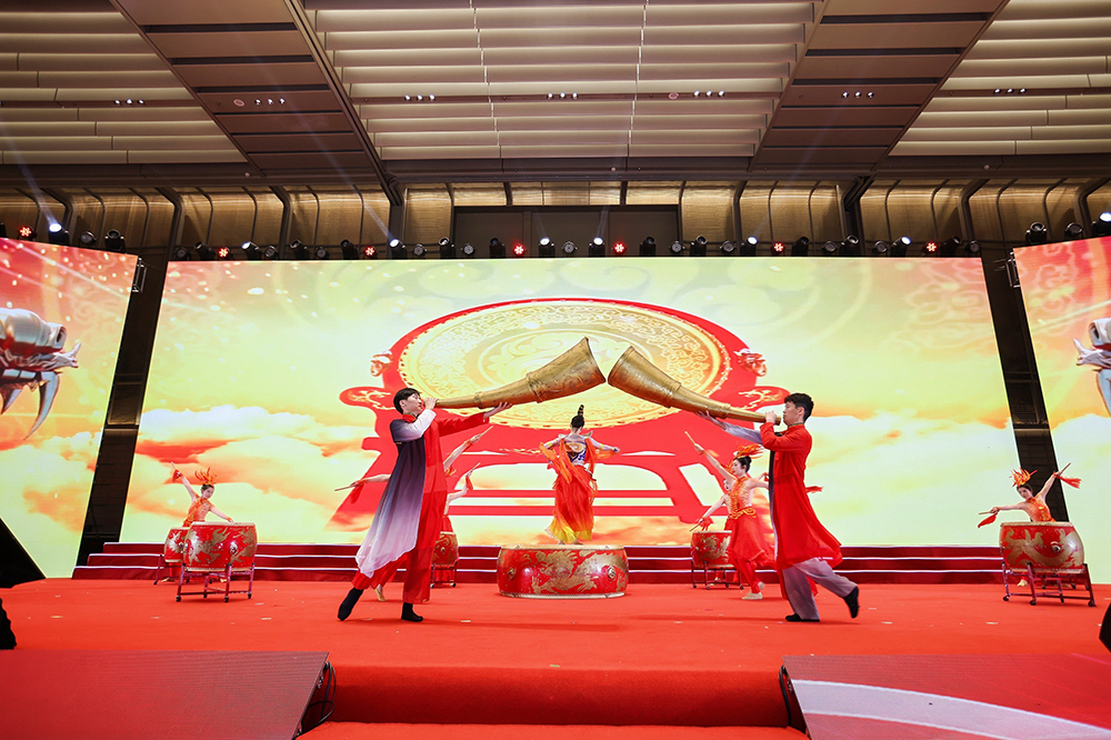 雙精聚智，新程閃耀——精成車(chē)業(yè)與精華股份尾牙盛宴圓滿(mǎn)落幕(圖13)