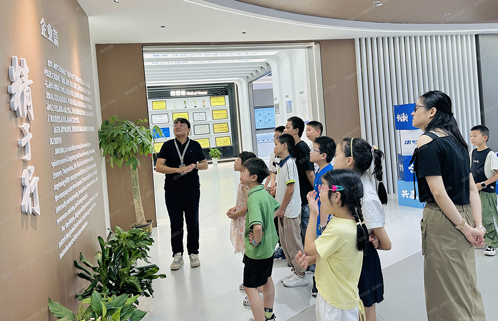 精華股份2025年暑期候鳥(niǎo)托管班溫馨開(kāi)班(圖4)