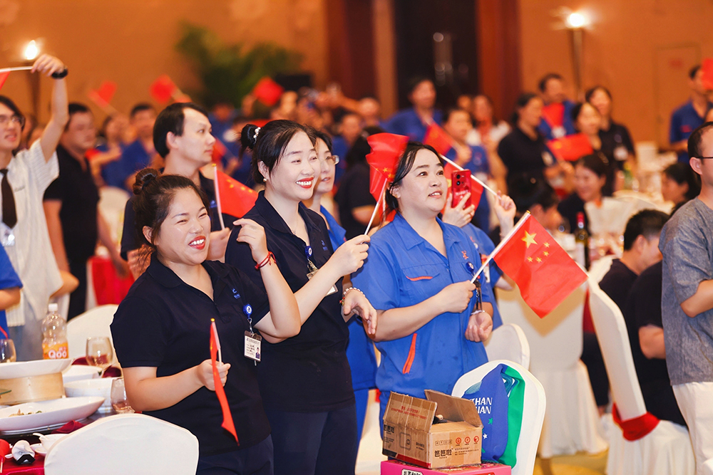 雙精聚智慶中秋，共敘團圓話(huà)未來(lái)  精成車(chē)業(yè) & 精華股份2025年中秋團圓宴圓滿(mǎn)舉行(圖3)